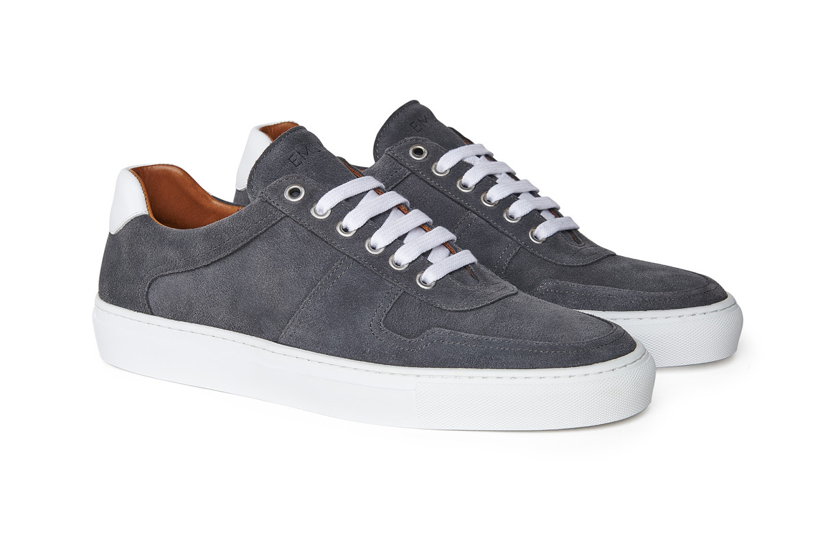 Gris fonce